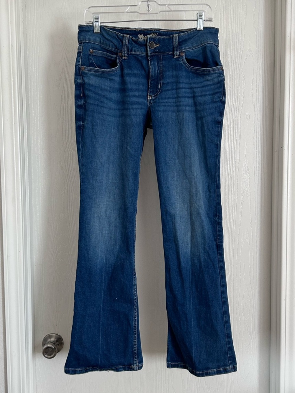 Wrangler | Dark Wash Bootcut Jeans - Blue | Size 9 x 30